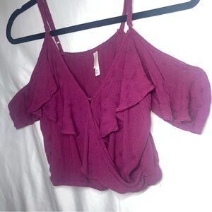 Magenta Cold Shoulder Crop Top Size Medium • Flowy Textured Ruffle Boho Top